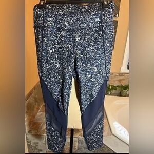 Athleta Navy Blue Sandstone Salutation Mesh 7/8 Leggings Medium Worn Once